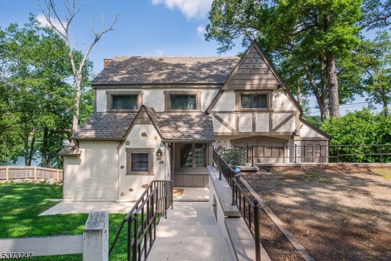 Photo of Listing #3977617