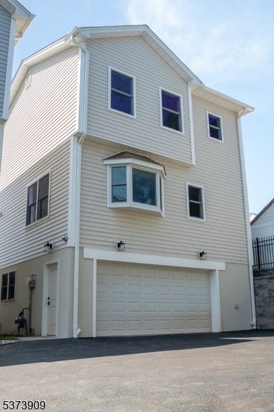 Photo of Listing #3977644
