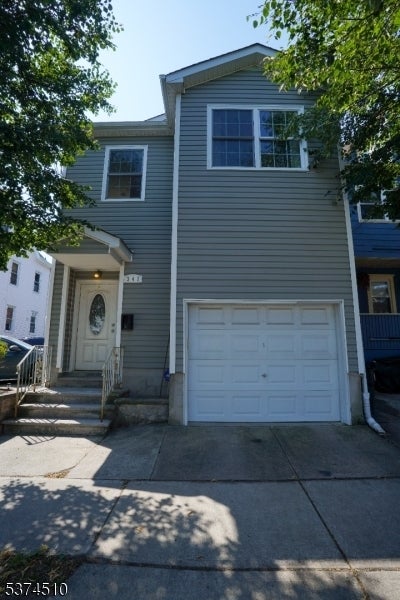 Photo of Listing #3977836