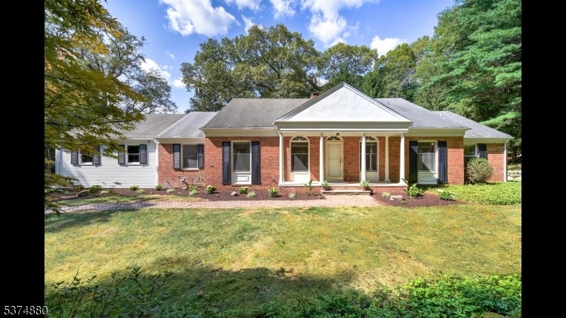 Photo of Listing #3978137