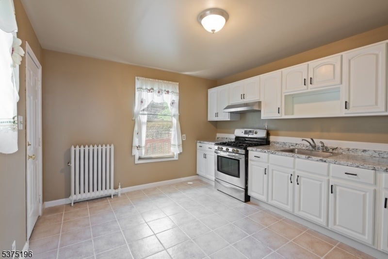 Photo of Listing #3978407