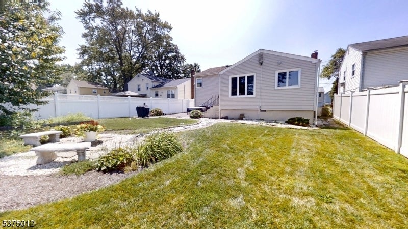Photo of Listing #3978478
