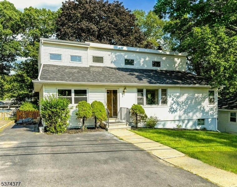 Photo of Listing #3978495