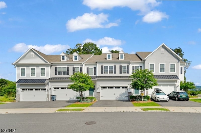 Photo of Listing #3978715
