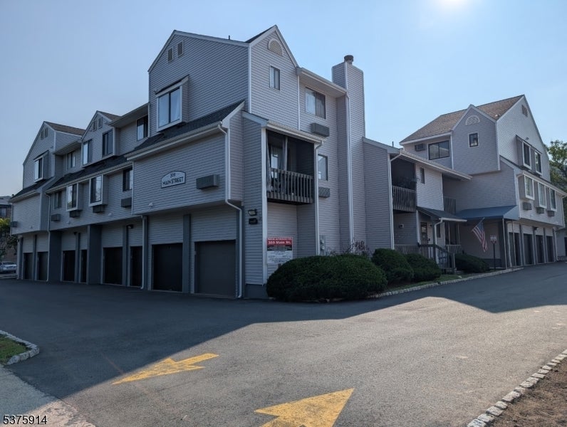 Photo of Listing #3979125