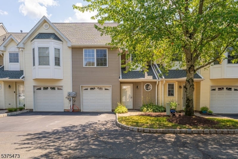 Photo of Listing #3979512