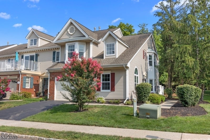 Photo of Listing #3979554