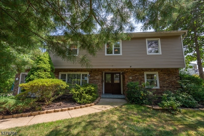 Photo of Listing #3979758