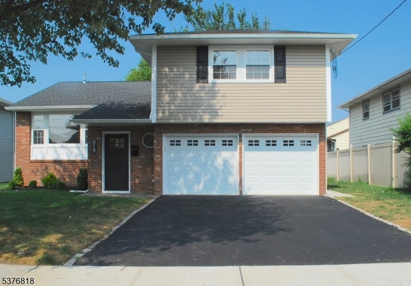 Photo of Listing #3979786
