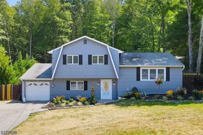 Photo of Listing #3980567