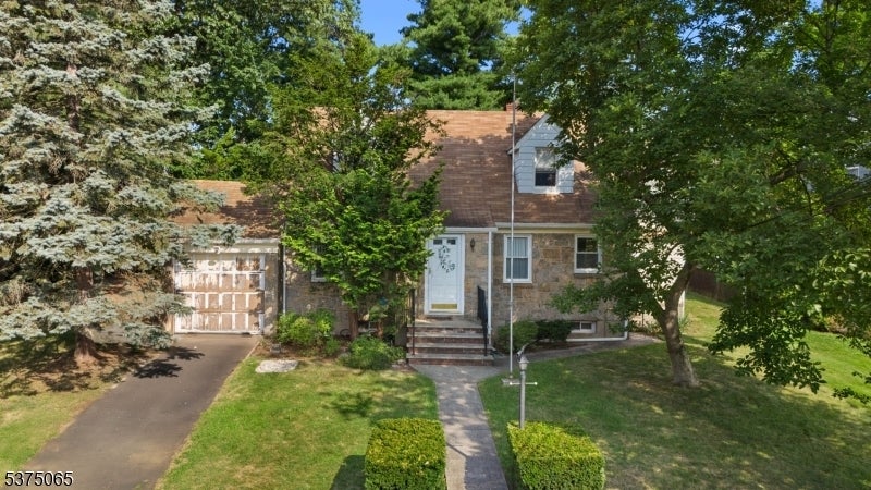Photo of Listing #3980909