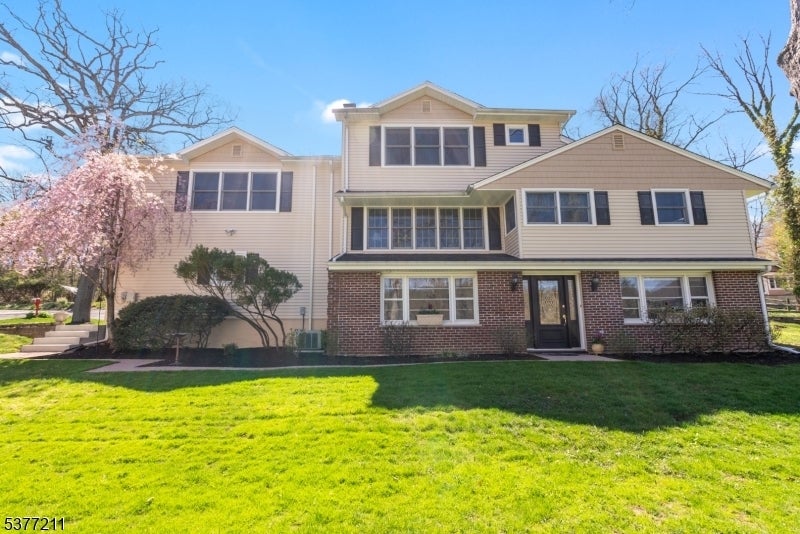 22 Lakeview Terrace, Watchung Boro