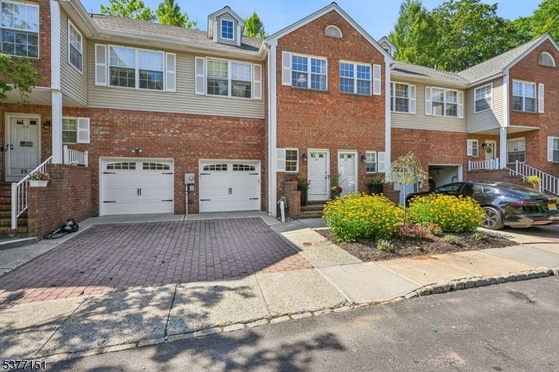 Photo of Listing #3981108