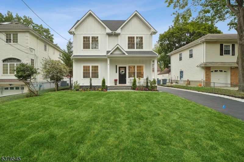 Photo of Listing #3981293