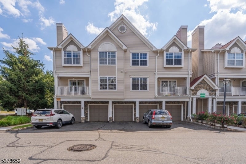 Photo of Listing #3981423