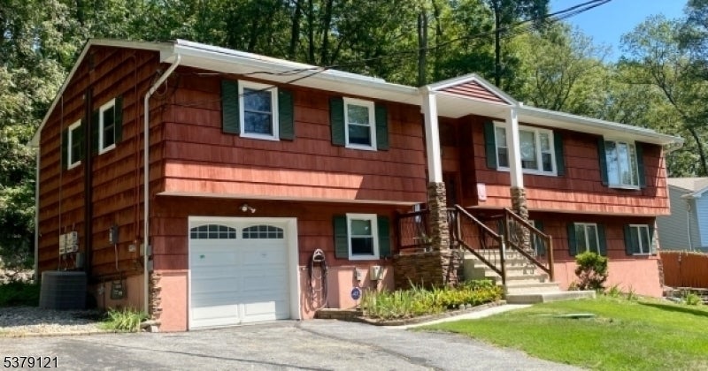 Photo of Listing #3981819