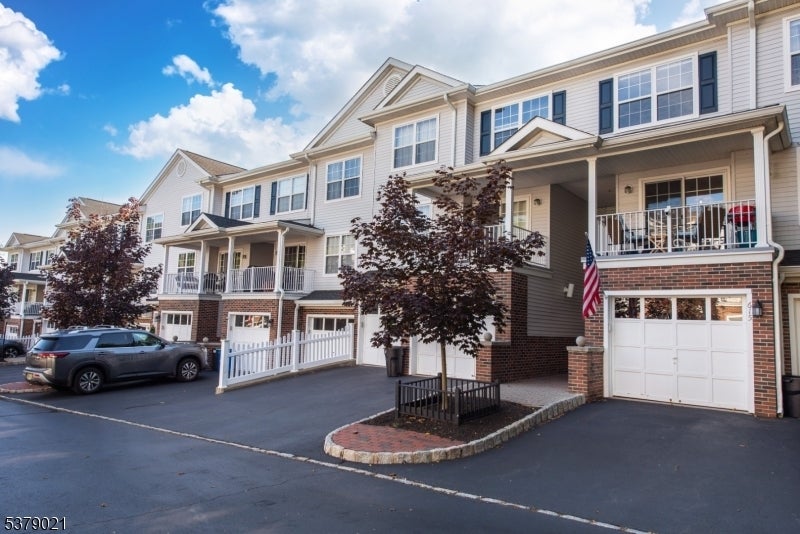 Photo of Listing #3982076