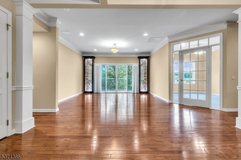 Photo of Listing #3982230