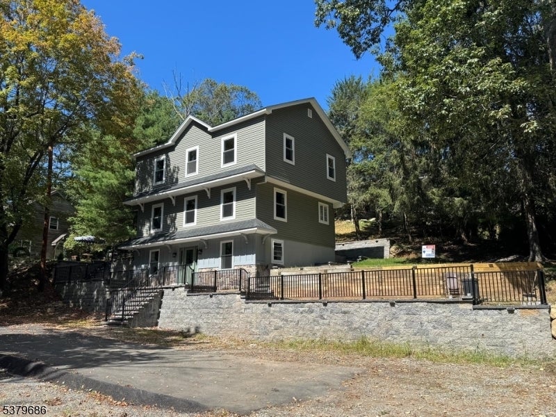 Photo of Listing #3982318