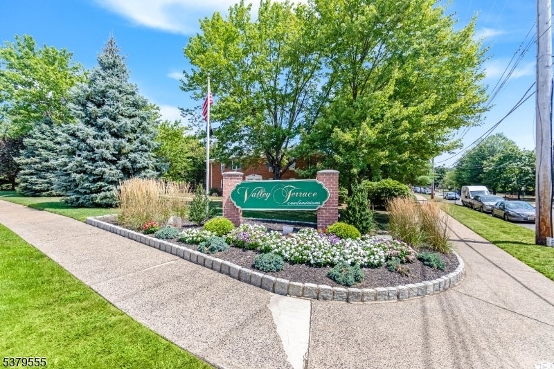 Photo of Listing #3982378