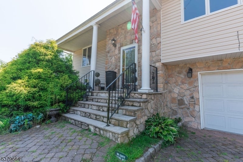 Photo of Listing #3983018