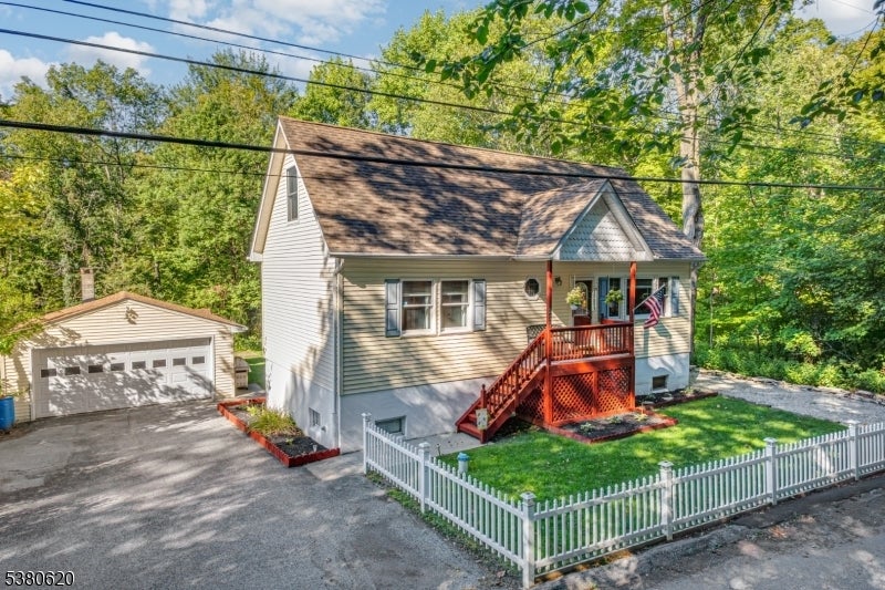 Photo of Listing #3983125