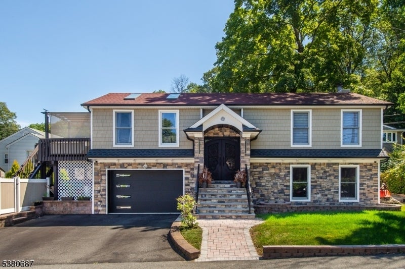 Photo of Listing #3983170