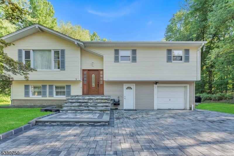 Photo of Listing #3983219