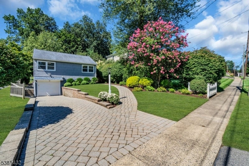 Photo of Listing #3983761