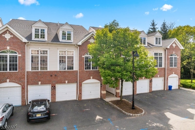 Photo of Listing #3983796