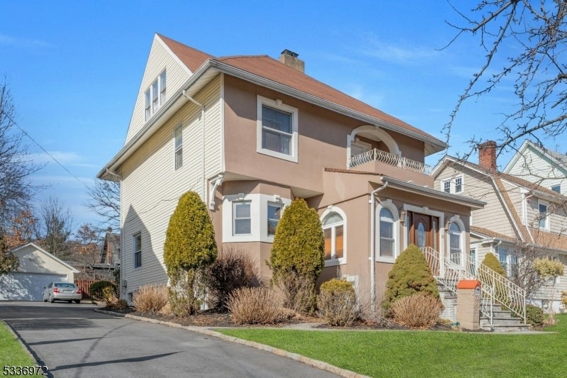 Photo of Listing #3984055