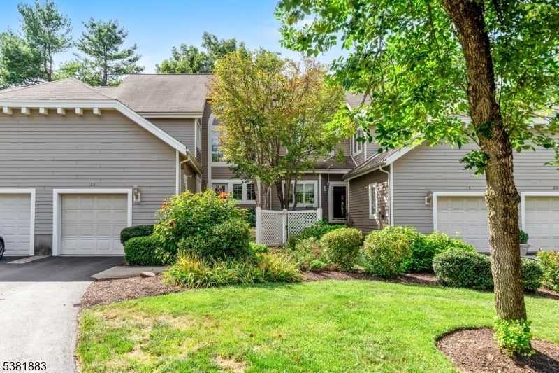 Photo of Listing #3984113