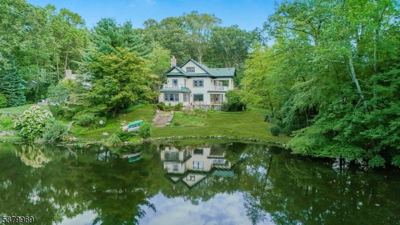 Photo of Listing #3984124