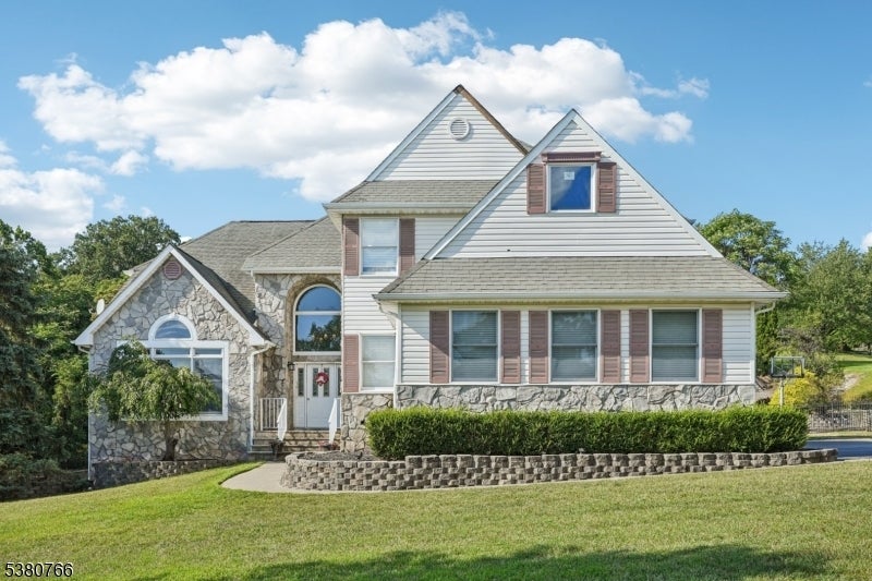Photo of Listing #3984293