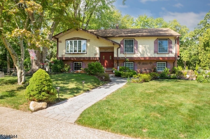Photo of Listing #3984472
