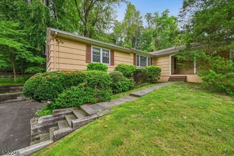 Photo of Listing #3984503
