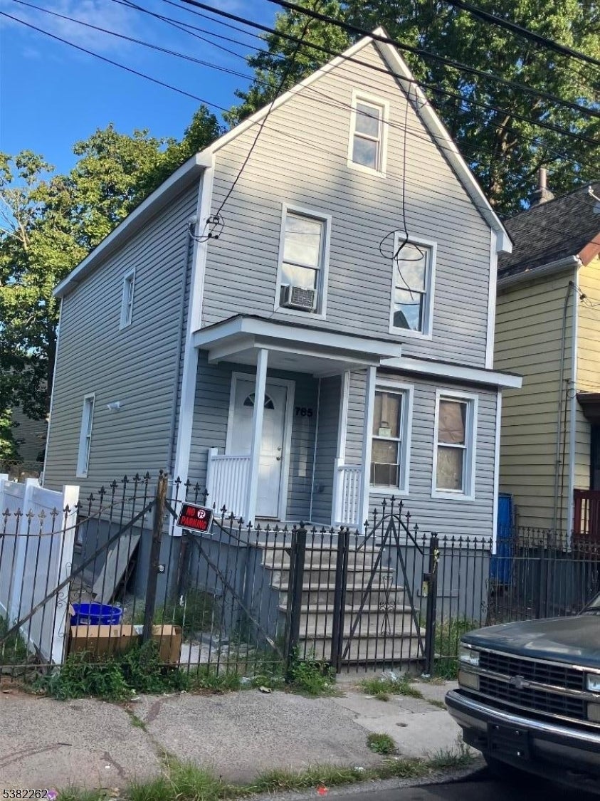 Photo of Listing #3984574