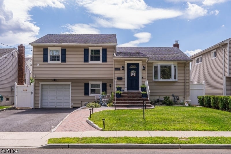 Photo of Listing #3984866