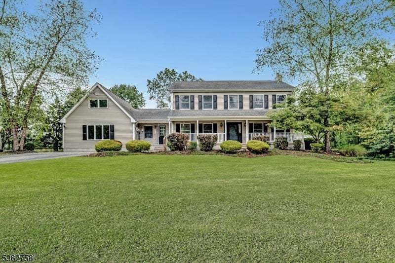 526 County Road 579, Raritan Twp.