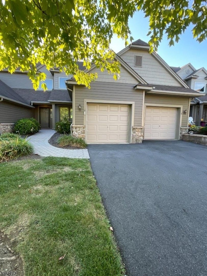 Photo of Listing #3984952