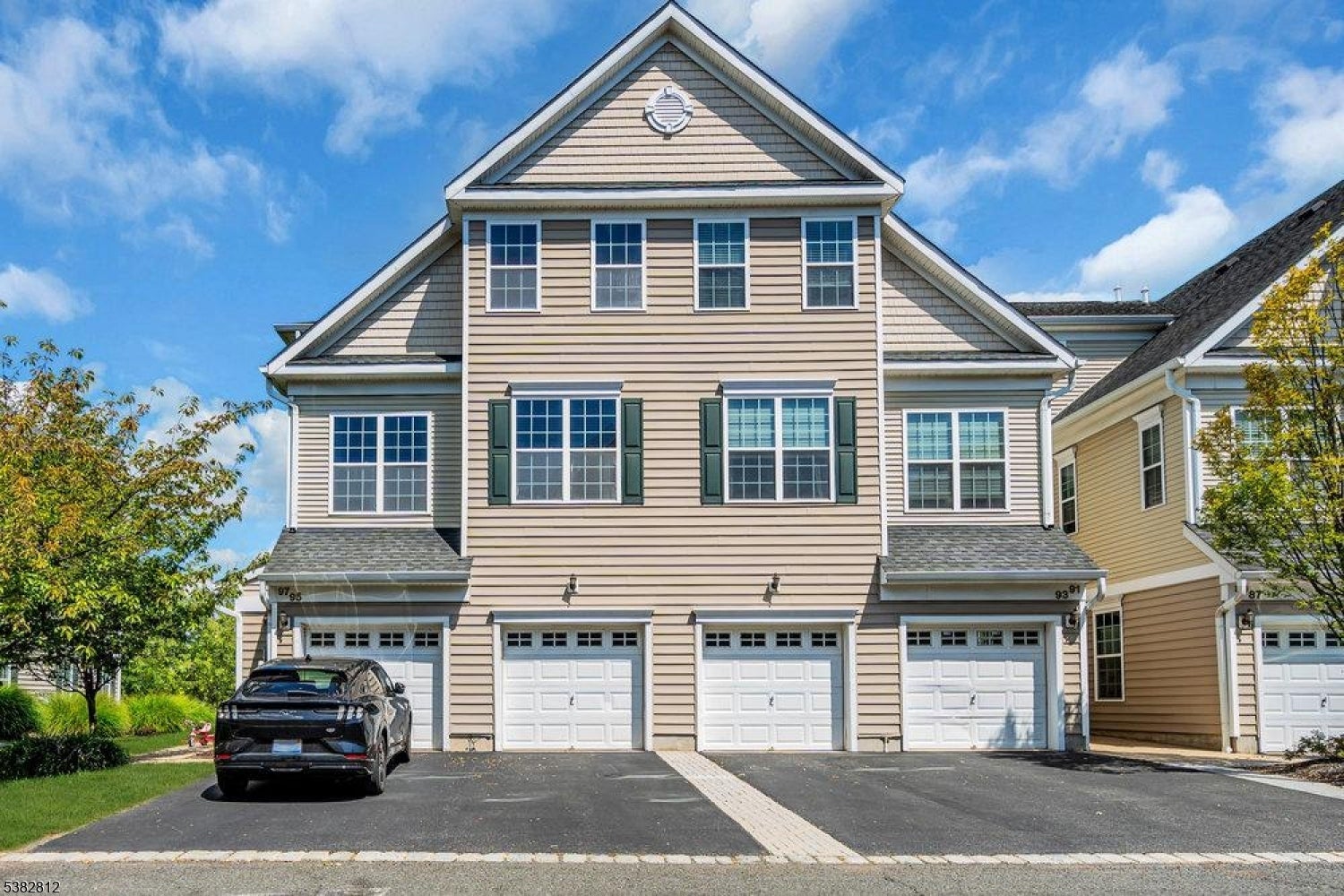 Photo of Listing #3984992
