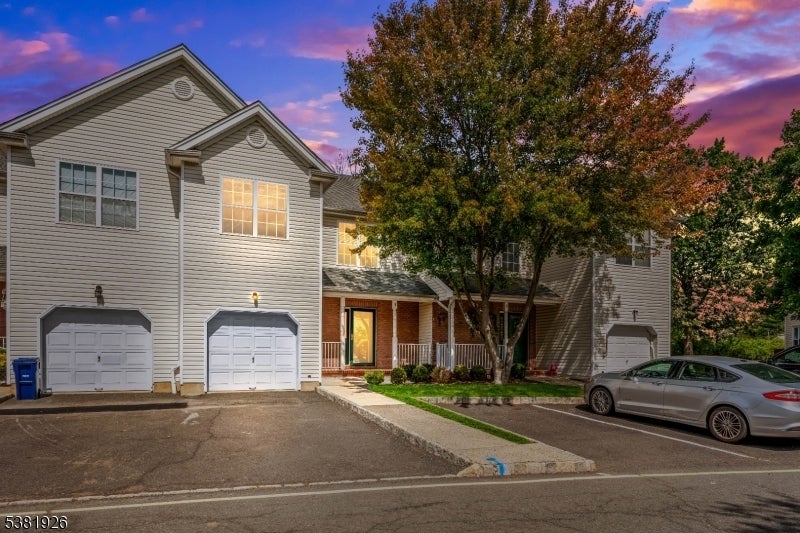 Photo of Listing #3985235