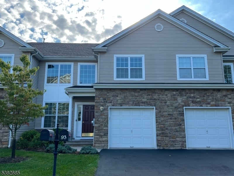 Photo of Listing #3985295
