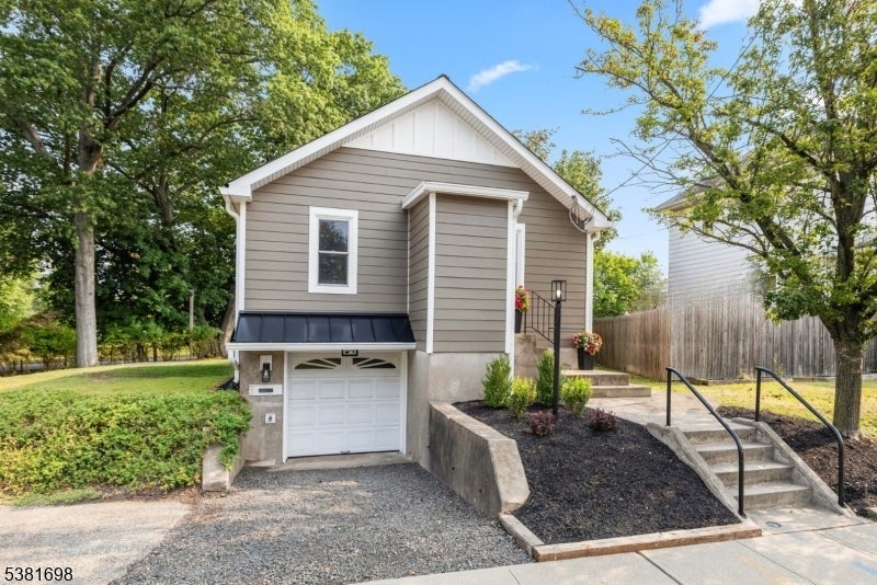 Photo of Listing #3985432