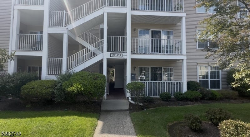 Photo of Listing #3985560