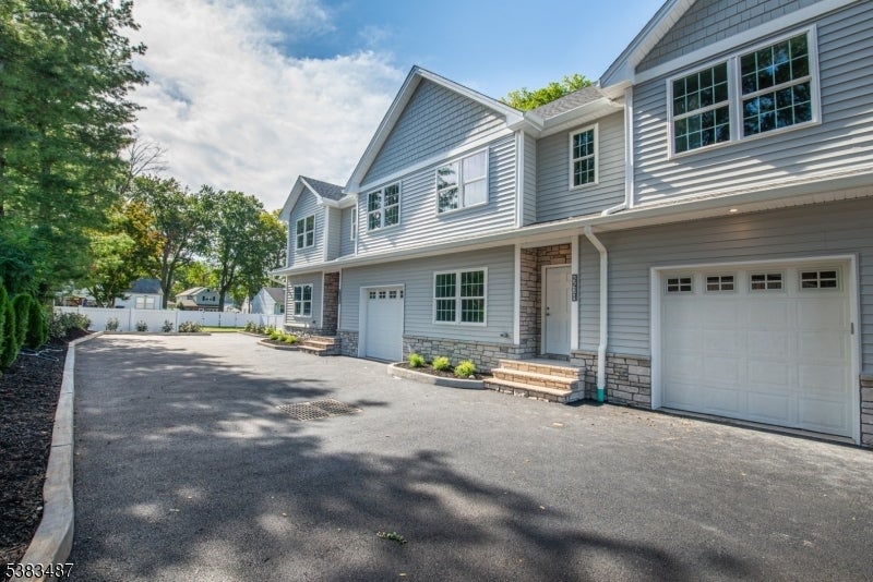 Photo of Listing #3985585