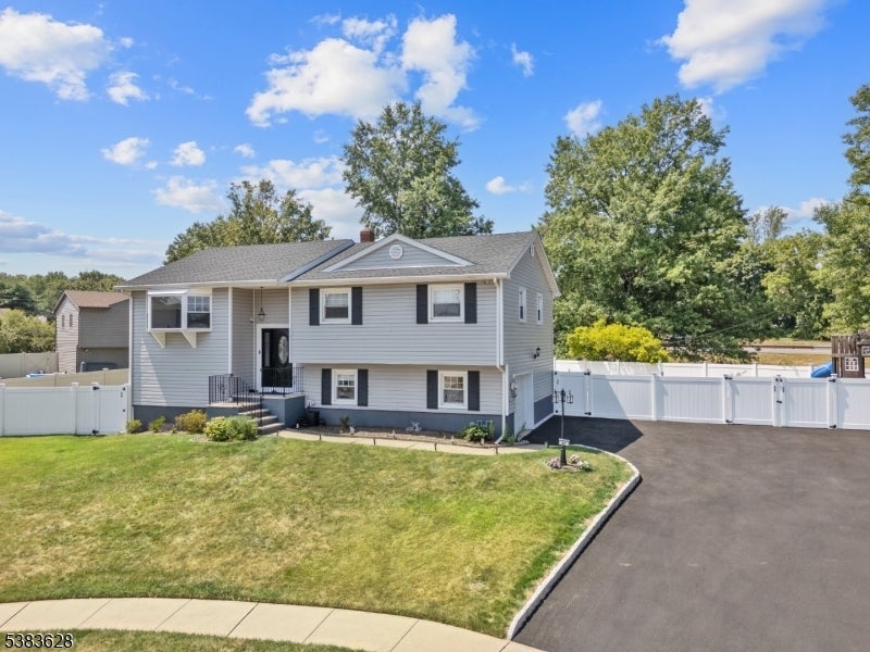Photo of Listing #3985682