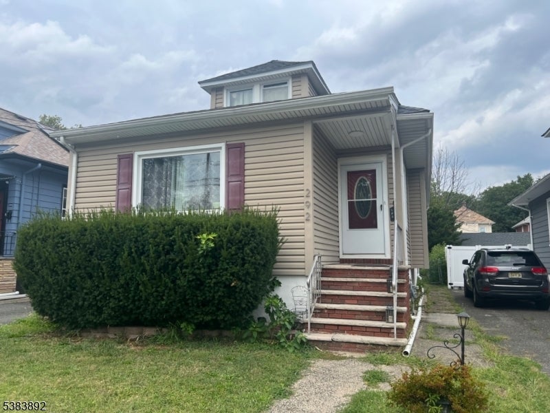 Photo of Listing #3985907