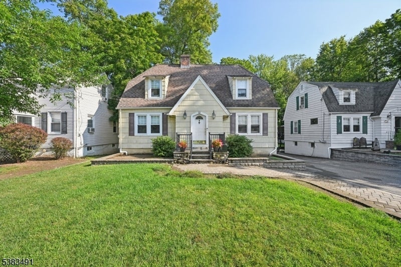 Photo of Listing #3985917