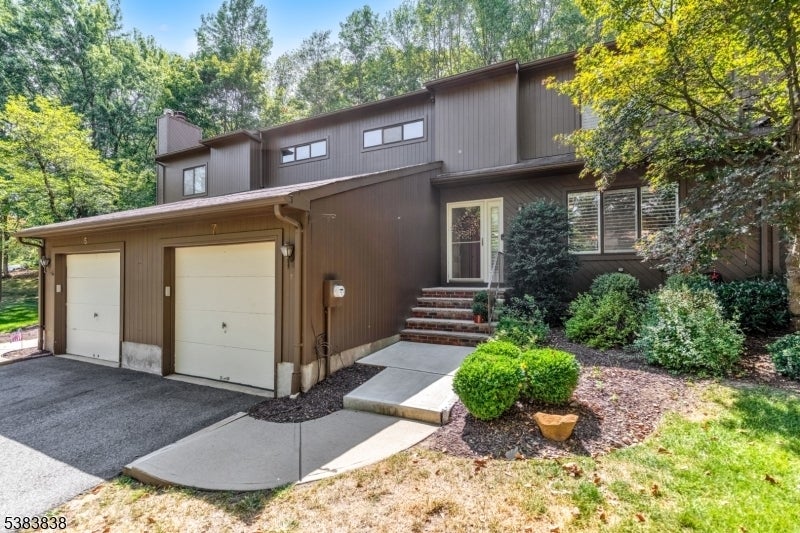 Photo of Listing #3985945